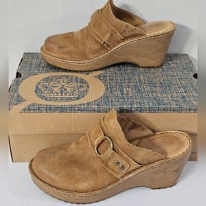 Born Nola Distressed Leather Tan Camel Slip On Platform Clogs Women's Size 8M